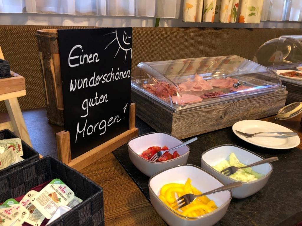 Hotel Dorfgasthof Schloesslstube Stuhlfelden Esterno foto