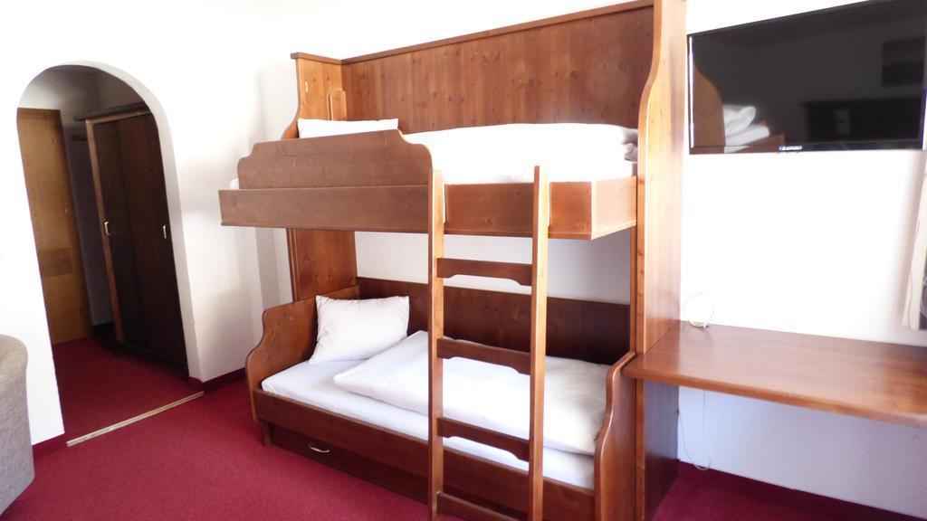 Hotel Dorfgasthof Schloesslstube Stuhlfelden Esterno foto