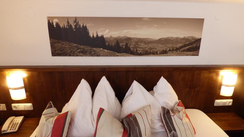 Hotel Dorfgasthof Schloesslstube Stuhlfelden Esterno foto